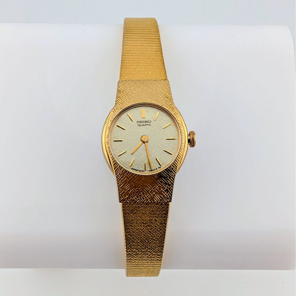 Vintage Seiko Quartz 20C0-0149 Gold Tone Textured Dial Bracelet Watch 17mm 5.5"